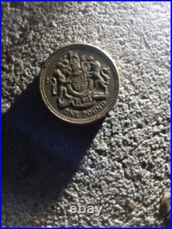 Error Coin 1983 Queen Elizabeth 1 Pound Gold Sovereign Coin